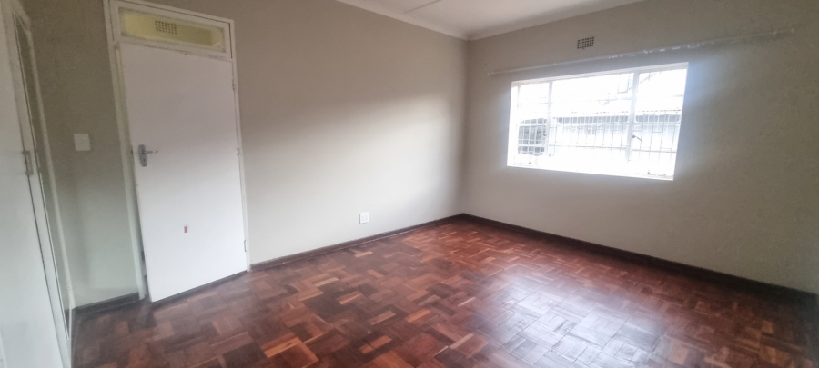 To Let 3 Bedroom Property for Rent in Robertsham Gauteng