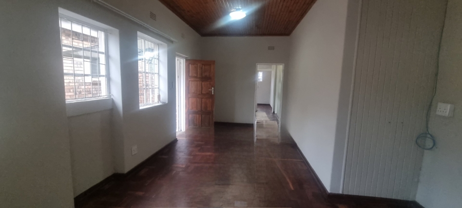 To Let 3 Bedroom Property for Rent in Robertsham Gauteng