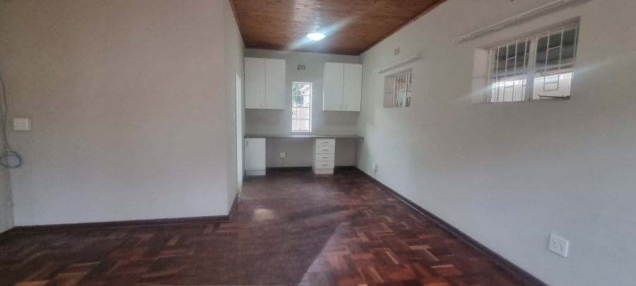 To Let 3 Bedroom Property for Rent in Robertsham Gauteng