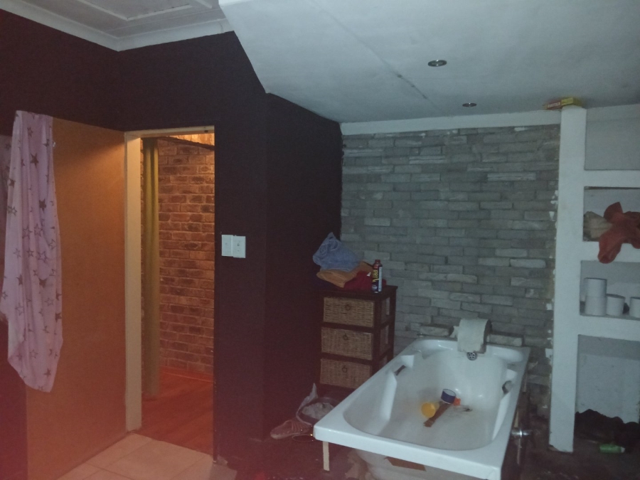 To Let 5 Bedroom Property for Rent in Heuweloord Gauteng