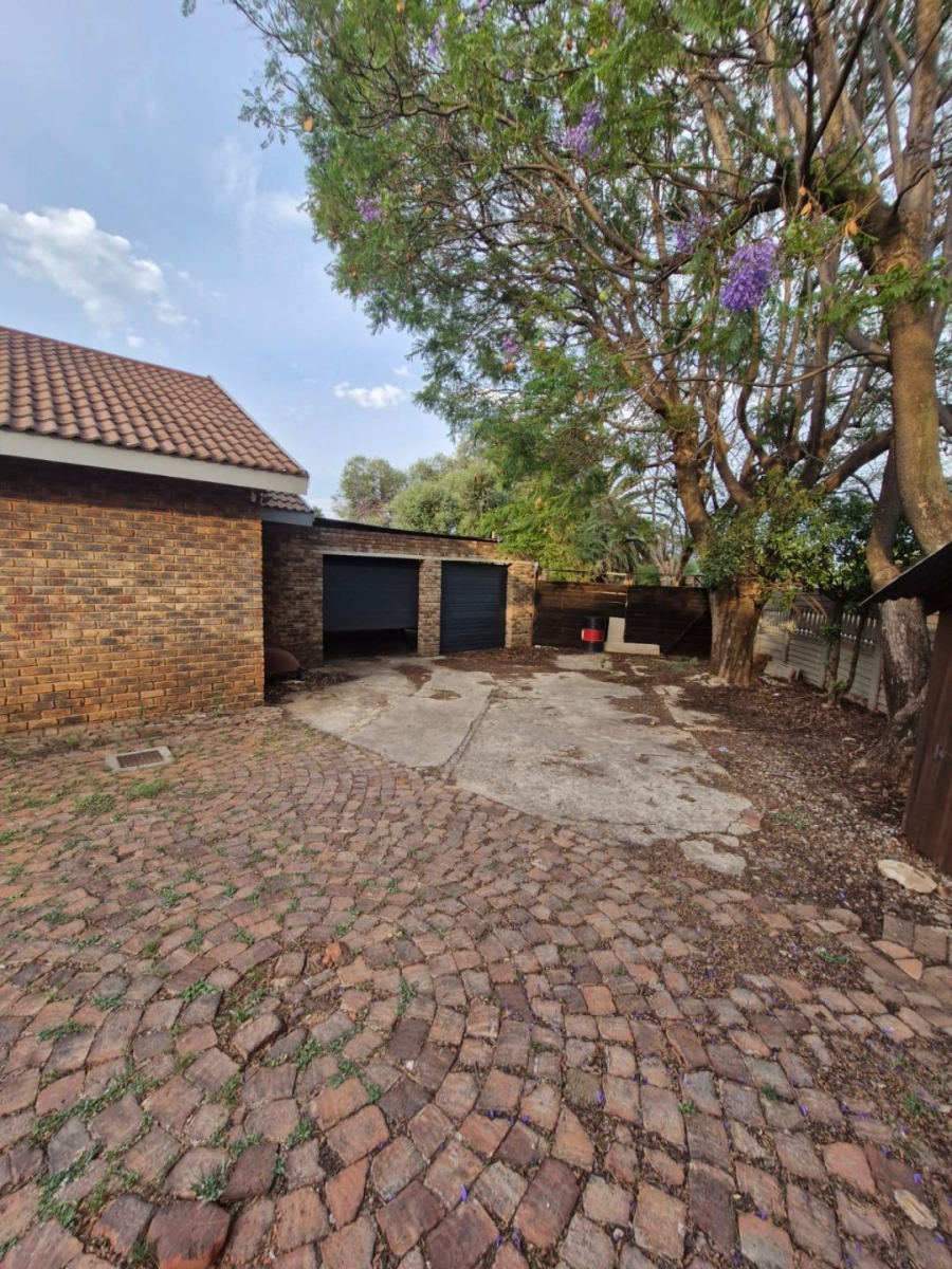 To Let 5 Bedroom Property for Rent in Heuweloord Gauteng