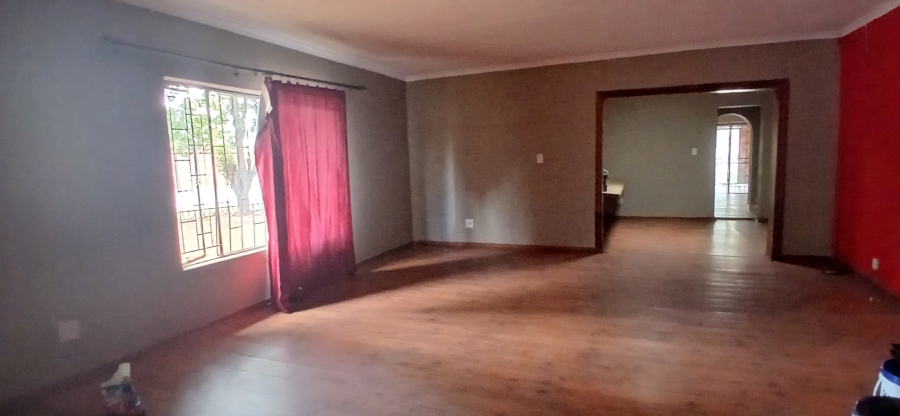 To Let 5 Bedroom Property for Rent in Heuweloord Gauteng