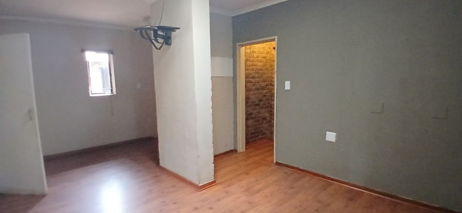 To Let 5 Bedroom Property for Rent in Heuweloord Gauteng