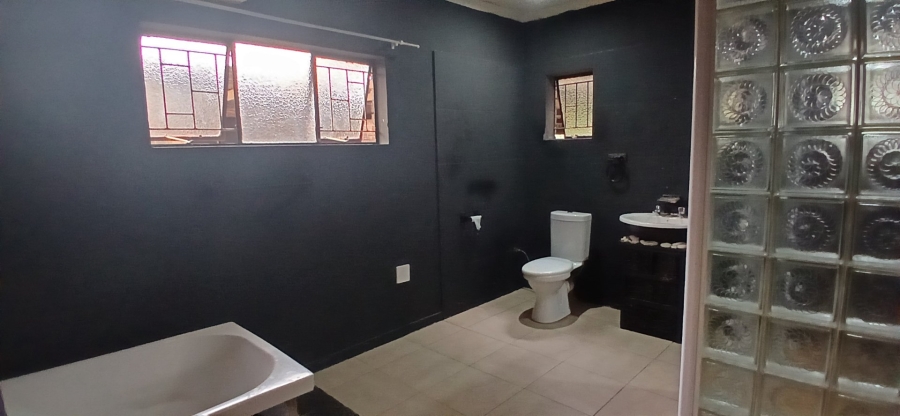 To Let 5 Bedroom Property for Rent in Heuweloord Gauteng