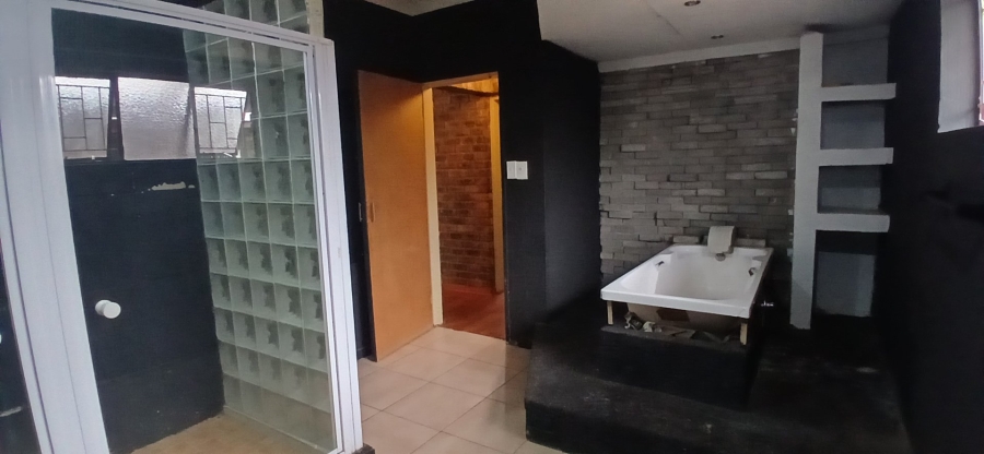 To Let 5 Bedroom Property for Rent in Heuweloord Gauteng