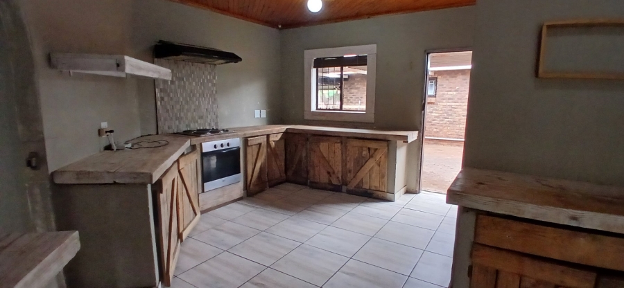 To Let 5 Bedroom Property for Rent in Heuweloord Gauteng