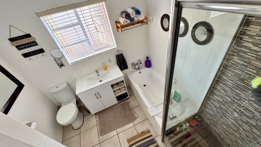 3 Bedroom Property for Sale in Lyttelton Manor Gauteng