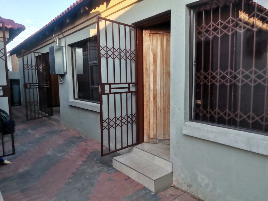 7 Bedroom Property for Sale in Soshanguve G Gauteng