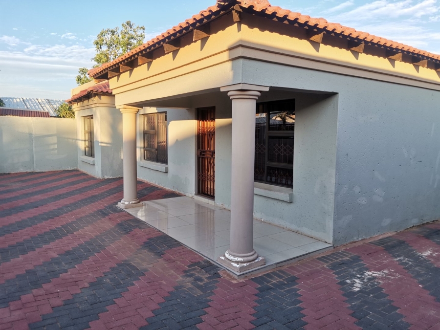 7 Bedroom Property for Sale in Soshanguve G Gauteng