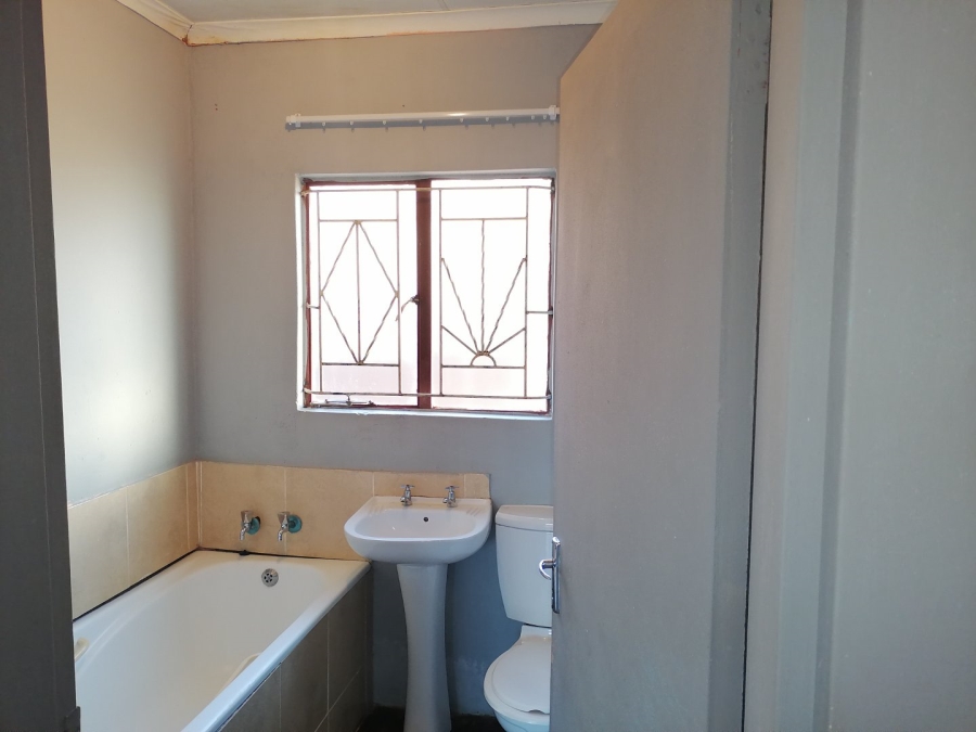 To Let 2 Bedroom Property for Rent in Soshanguve B Gauteng