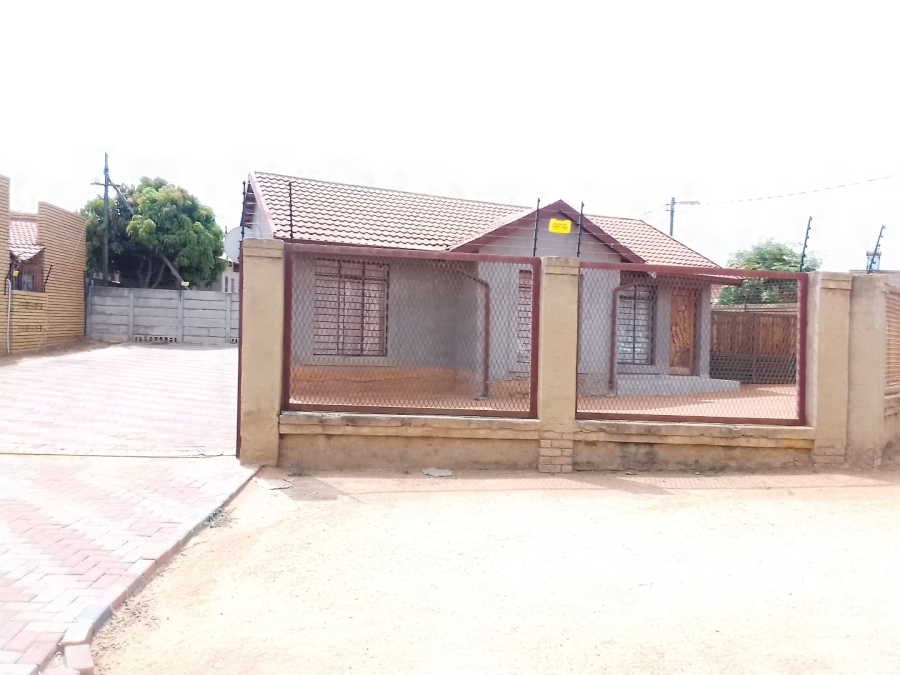 To Let 3 Bedroom Property for Rent in Soshanguve F Gauteng