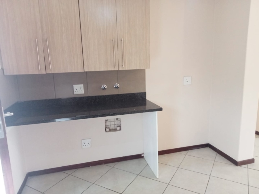 To Let 3 Bedroom Property for Rent in Noordwyk Gauteng