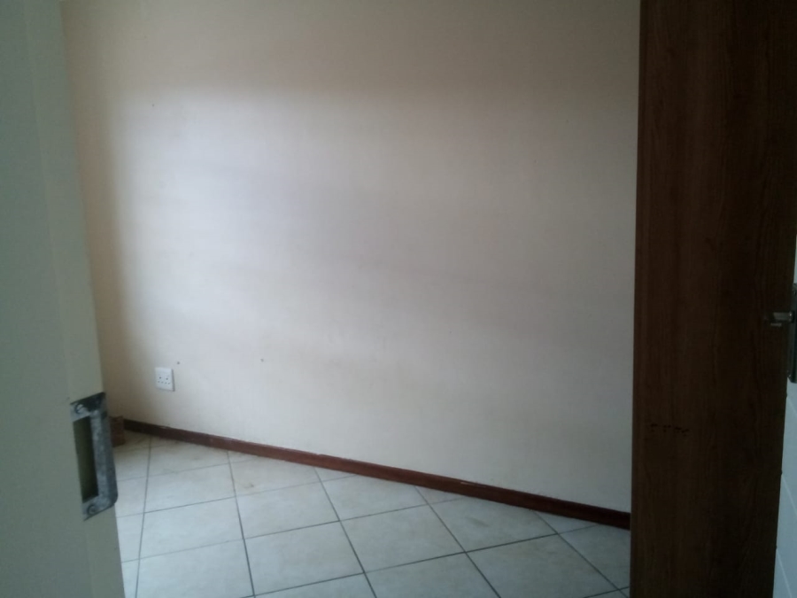 To Let 3 Bedroom Property for Rent in Noordwyk Gauteng