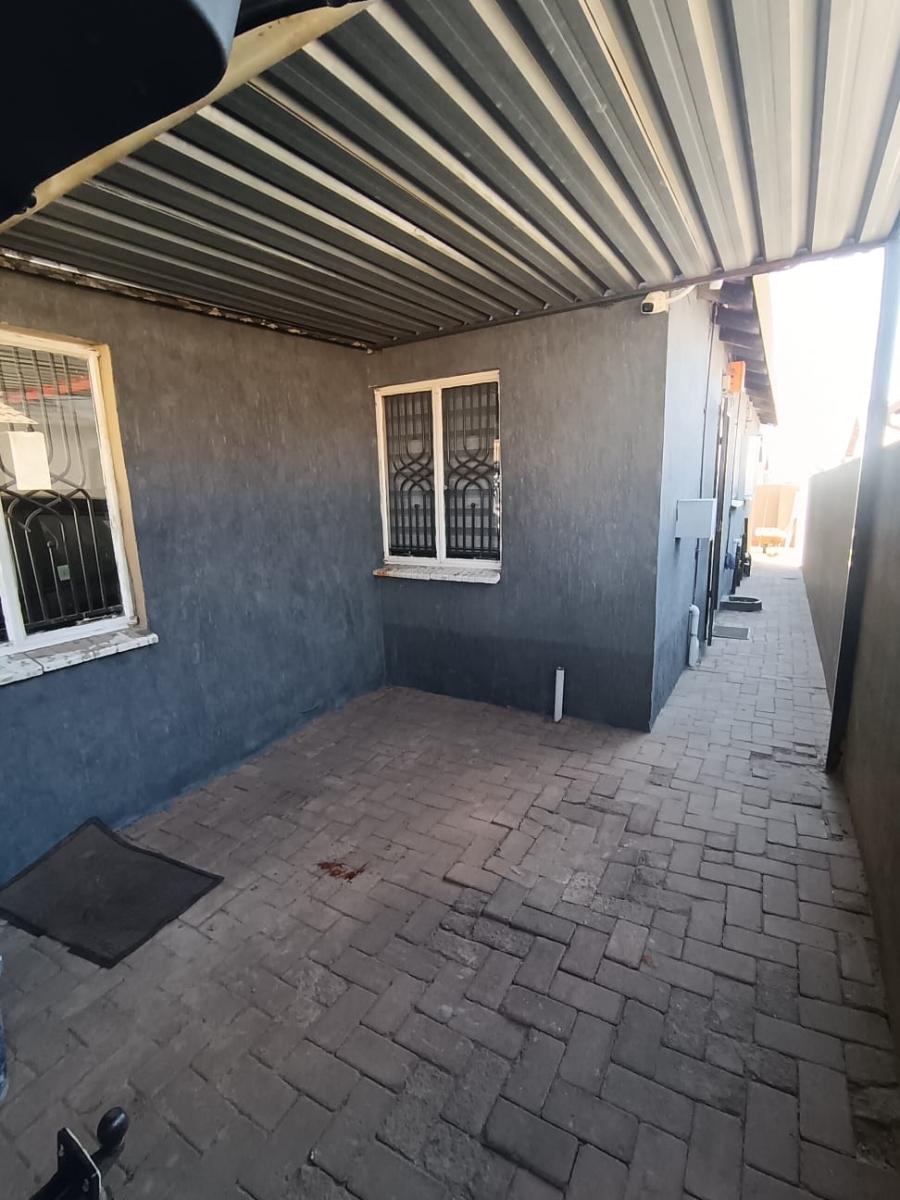 To Let 3 Bedroom Property for Rent in Windmill Park Gauteng