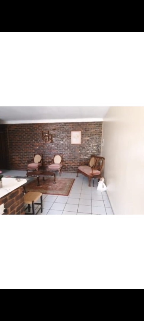 To Let 1 Bedroom Property for Rent in Fairlead Gauteng