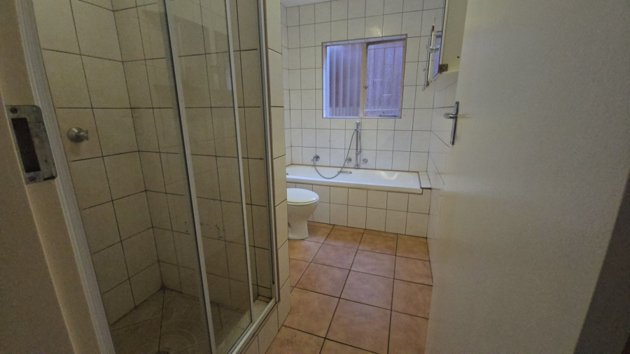 2 Bedroom Property for Sale in Doornpoort Gauteng