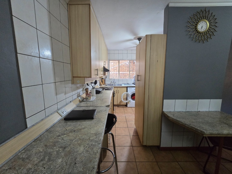 2 Bedroom Property for Sale in Doornpoort Gauteng