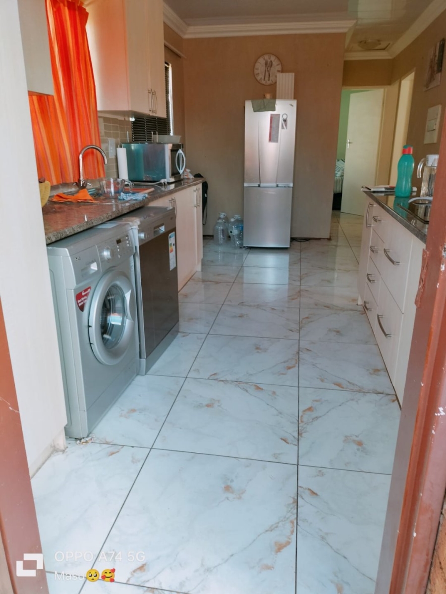 3 Bedroom Property for Sale in Hesteapark Gauteng