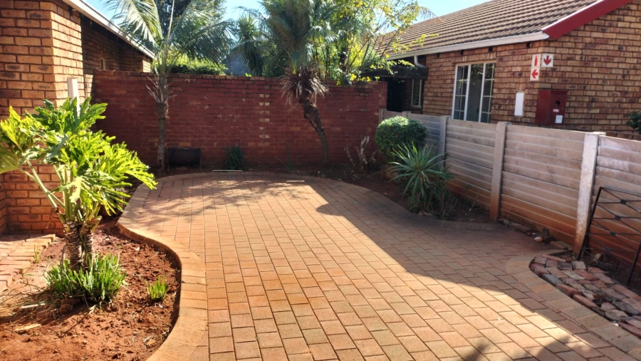 3 Bedroom Property for Sale in Hesteapark Gauteng