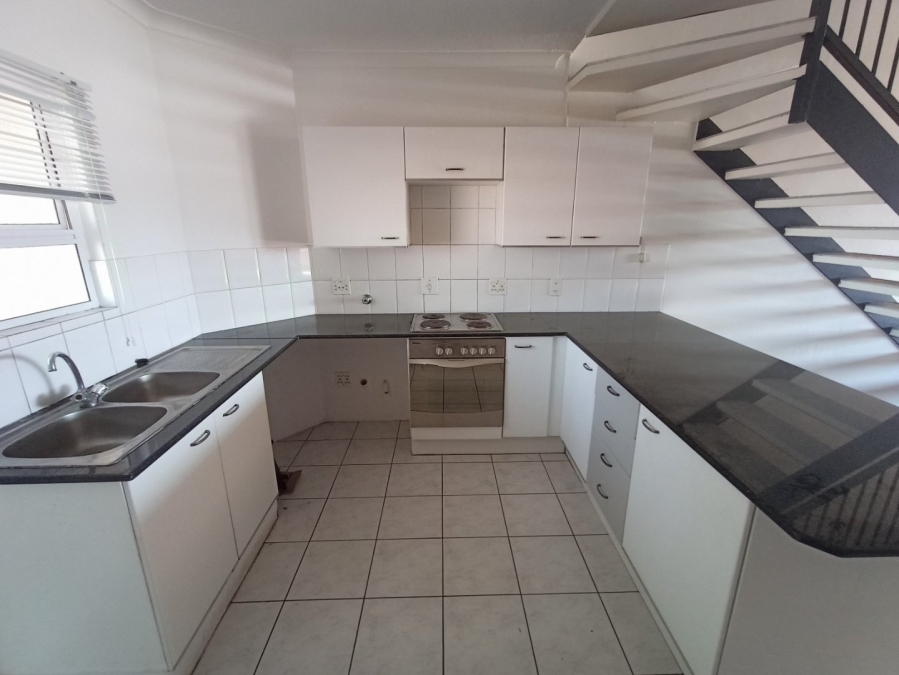 To Let 2 Bedroom Property for Rent in Illovo Gauteng