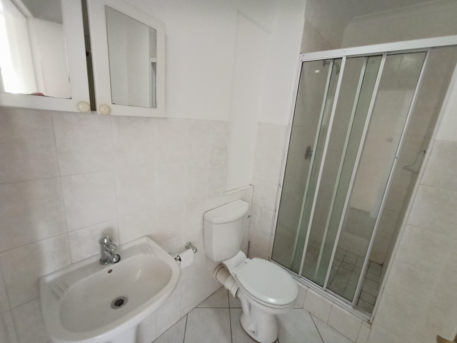 To Let 2 Bedroom Property for Rent in Illovo Gauteng