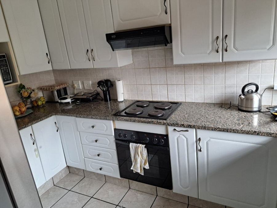 3 Bedroom Property for Sale in Annlin Gauteng