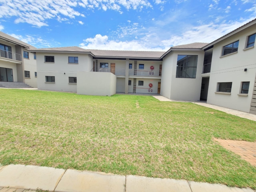 To Let 2 Bedroom Property for Rent in Noordwyk Gauteng