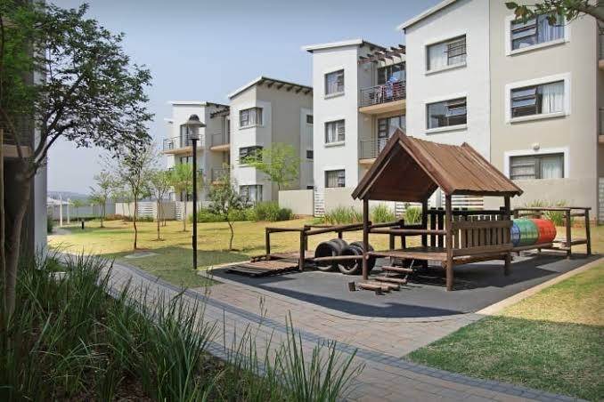 To Let 1 Bedroom Property for Rent in Dainfern Gauteng