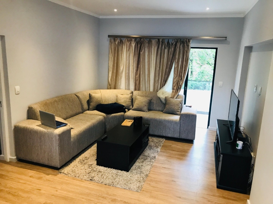 To Let 2 Bedroom Property for Rent in Rosebank Gauteng