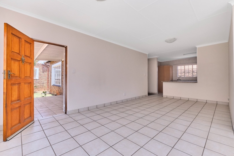 2 Bedroom Property for Sale in Wilro Park Gauteng