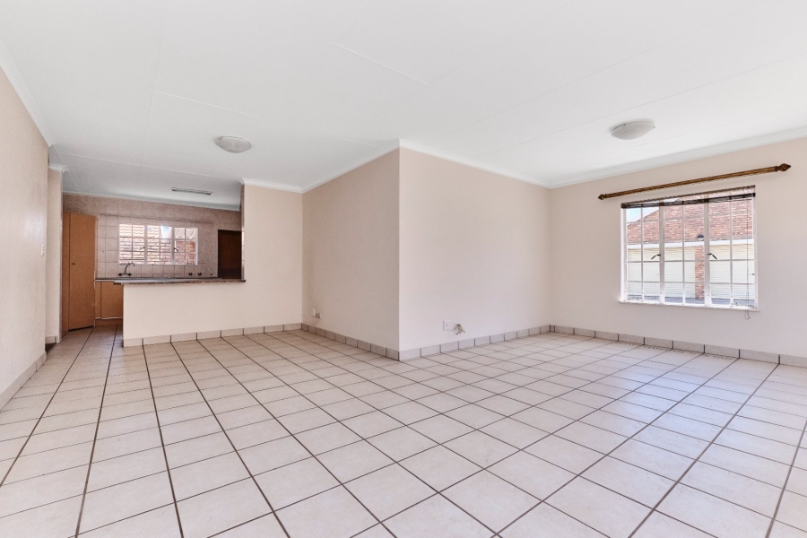 2 Bedroom Property for Sale in Wilro Park Gauteng