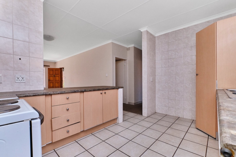 2 Bedroom Property for Sale in Wilro Park Gauteng