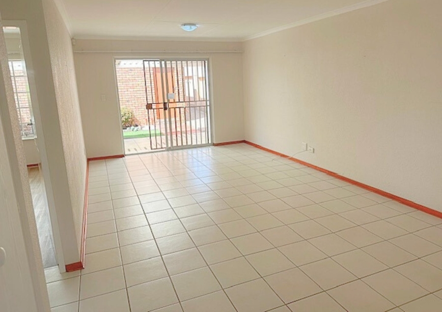 2 Bedroom Property for Sale in Honeydew Grove Gauteng