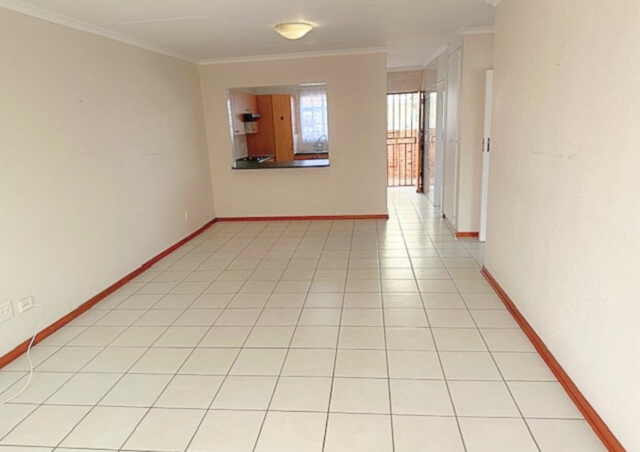 2 Bedroom Property for Sale in Honeydew Grove Gauteng