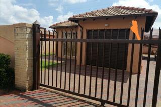  Bedroom Property for Sale in The Orchards Gauteng