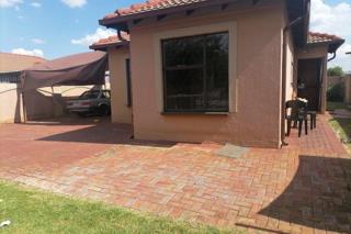  Bedroom Property for Sale in The Orchards Gauteng