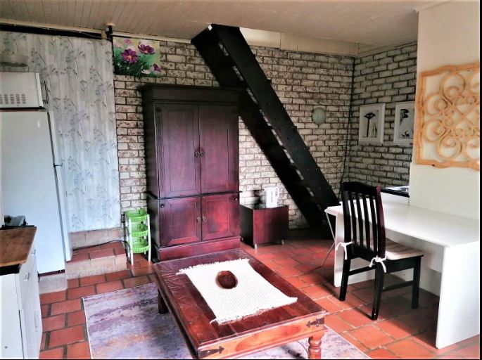 8 Bedroom Property for Sale in Glen Austin Gauteng