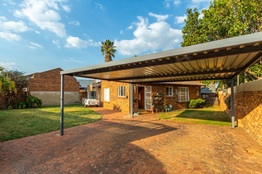 3 Bedroom Property for Sale in Impala Park Gauteng