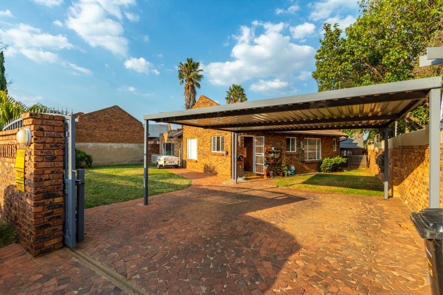 3 Bedroom Property for Sale in Impala Park Gauteng