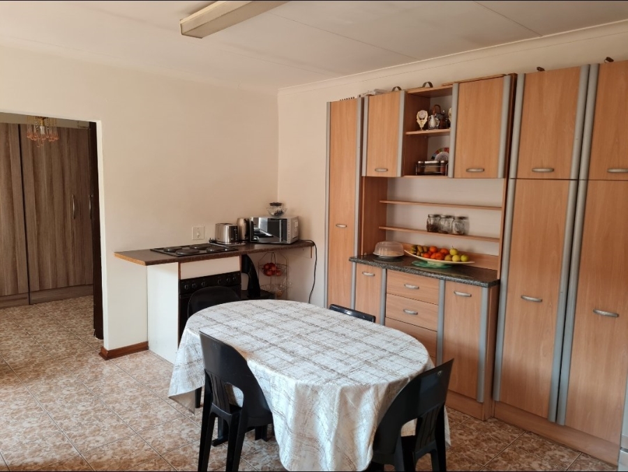 To Let 2 Bedroom Property for Rent in Laudium Gauteng