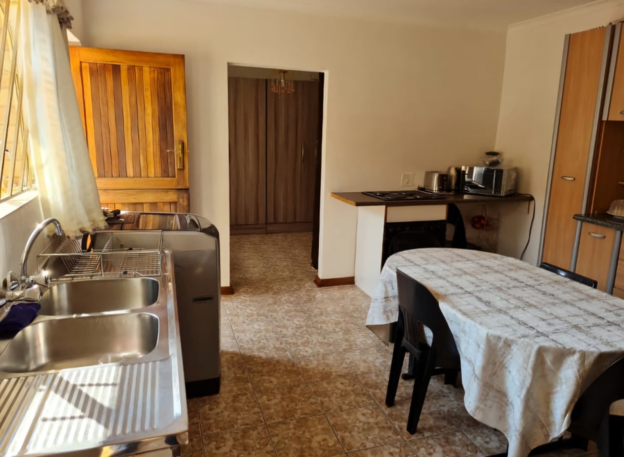 To Let 2 Bedroom Property for Rent in Laudium Gauteng