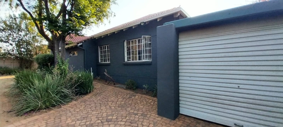 To Let  Bedroom Property for Rent in Hurlyvale Gauteng