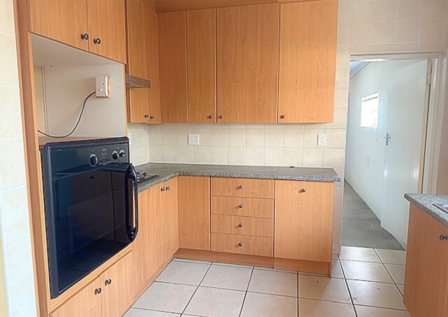 2 Bedroom Property for Sale in Wilgeheuwel Gauteng