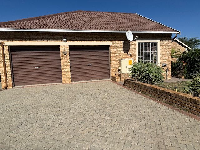 2 Bedroom Property for Sale in Wilgeheuwel Gauteng