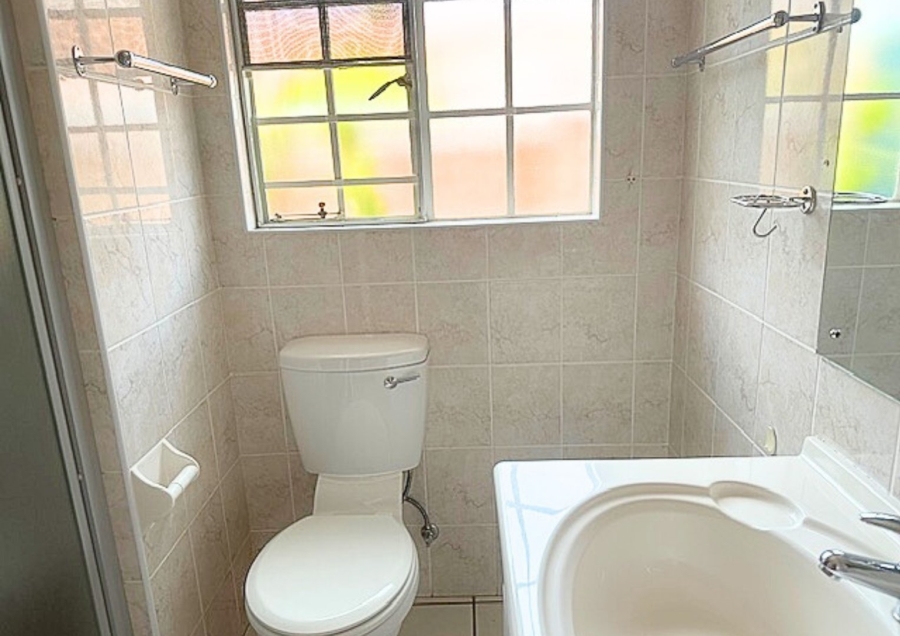 2 Bedroom Property for Sale in Honeydew Gauteng