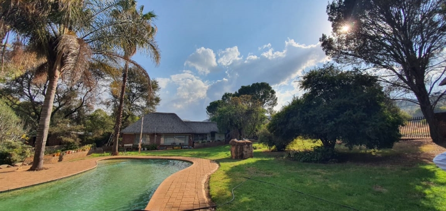 8 Bedroom Property for Sale in Flora Park Gauteng