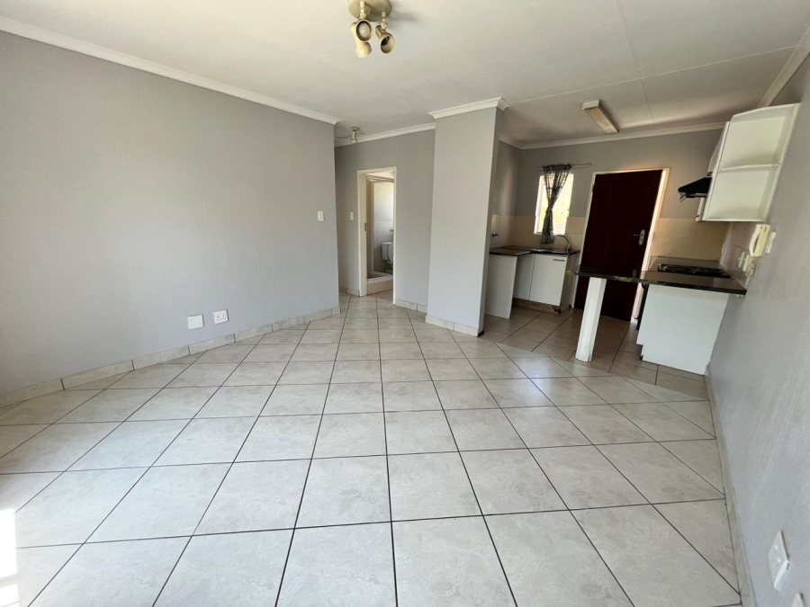 To Let 2 Bedroom Property for Rent in Honeydew Grove Gauteng