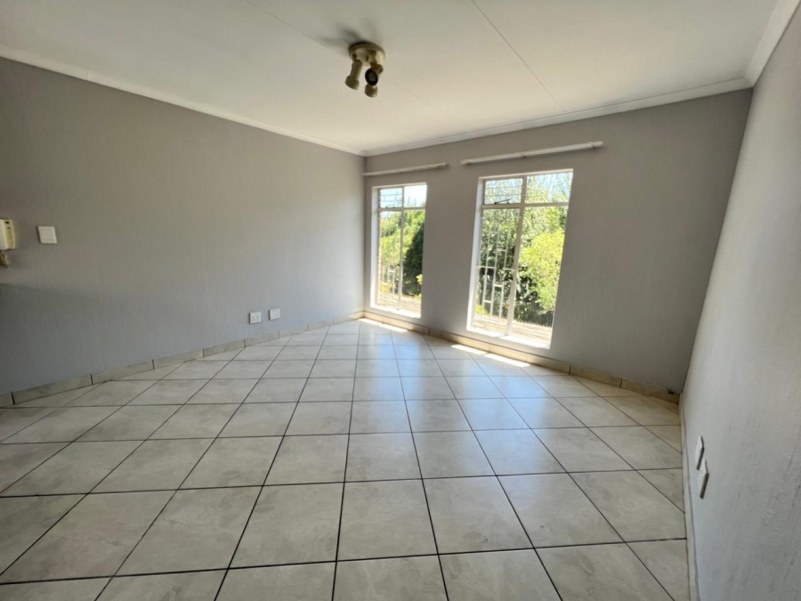 To Let 2 Bedroom Property for Rent in Honeydew Grove Gauteng