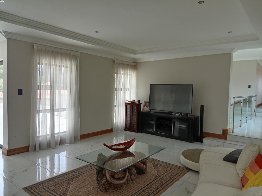 To Let 6 Bedroom Property for Rent in Willaway Gauteng