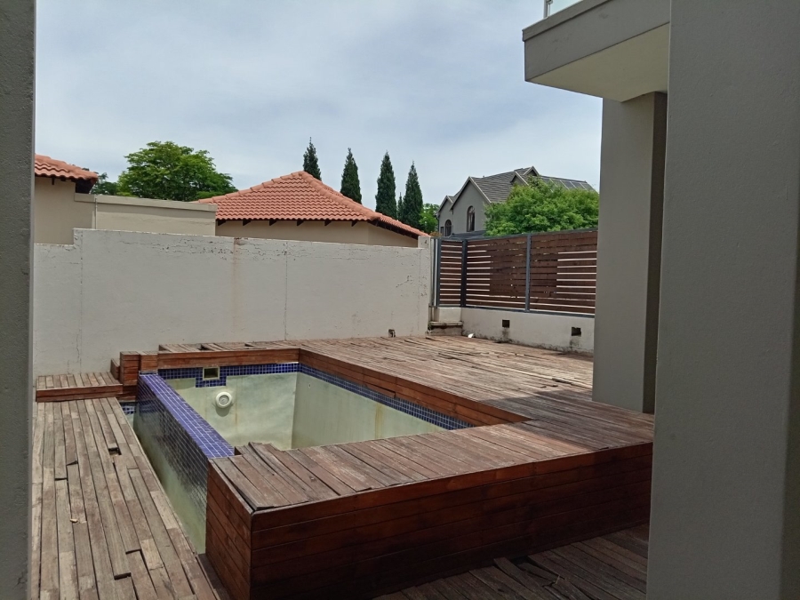 To Let 6 Bedroom Property for Rent in Willaway Gauteng